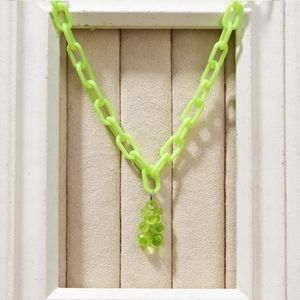 Gummy bear necklace 💚💚💚